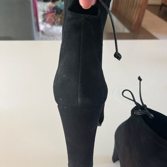Stuart Weitzman Catch Suede Ankle Tie Boots Black - Size 8 - Picture 4 of 13